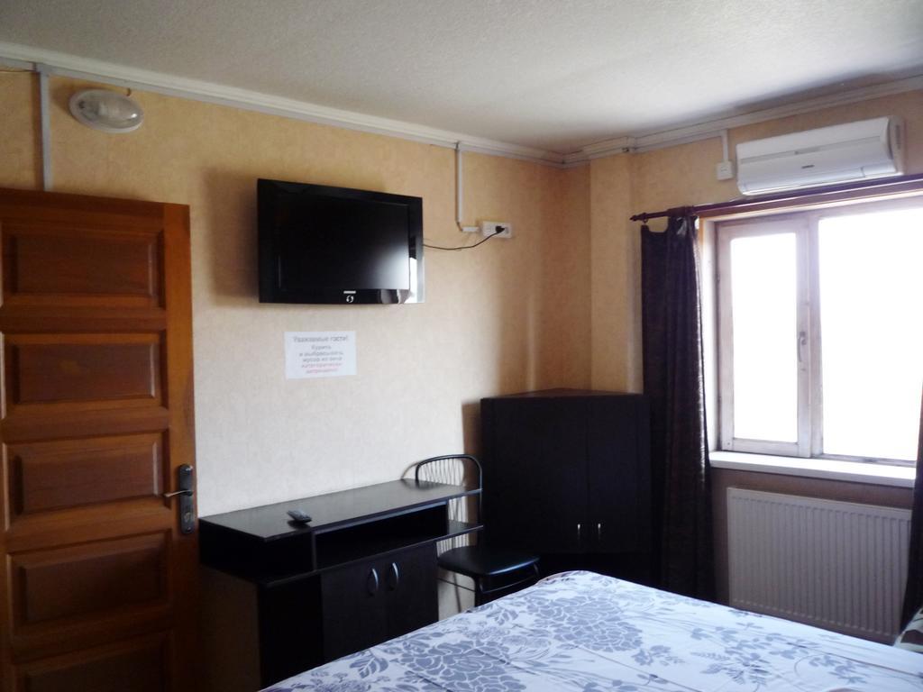 Hotel Restaurant Complex Boyarskiy Dvor Boyarka Exterior foto